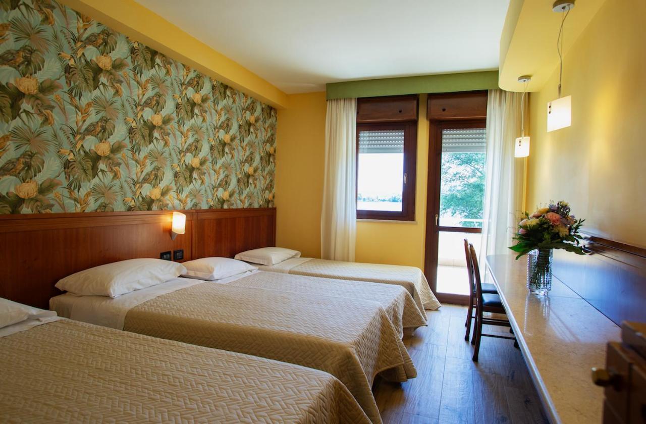 Hotel Miralago Piediluco Eksteriør billede